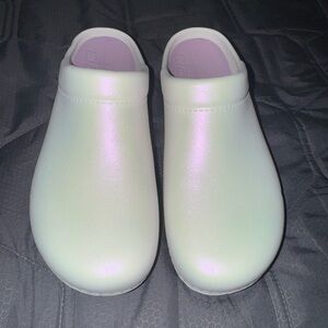 Dansko Women's Kane EVA Molded Clog - SIZE 40- BRAND NEW